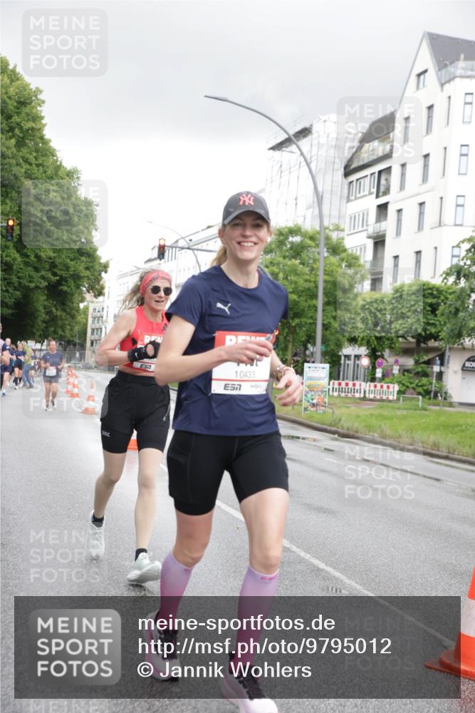 14.06.2026 - REWE Women's Run Jannik Wohlers http://msf.ph/oto/9795012 14.06.2026 09:55:45 Laufen 102, 7, 10433, 3 meine-sportfotos.de
