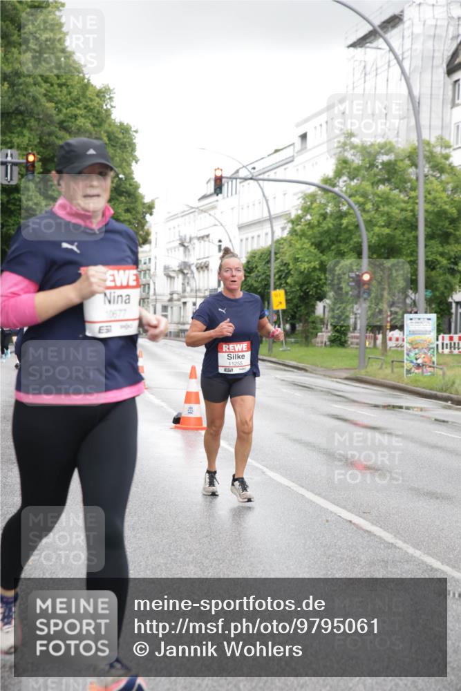 14.06.2026 - REWE Women's Run Jannik Wohlers http://msf.ph/oto/9795061 14.06.2026 09:55:50 Laufen 10677, 11255, 7, 1 meine-sportfotos.de