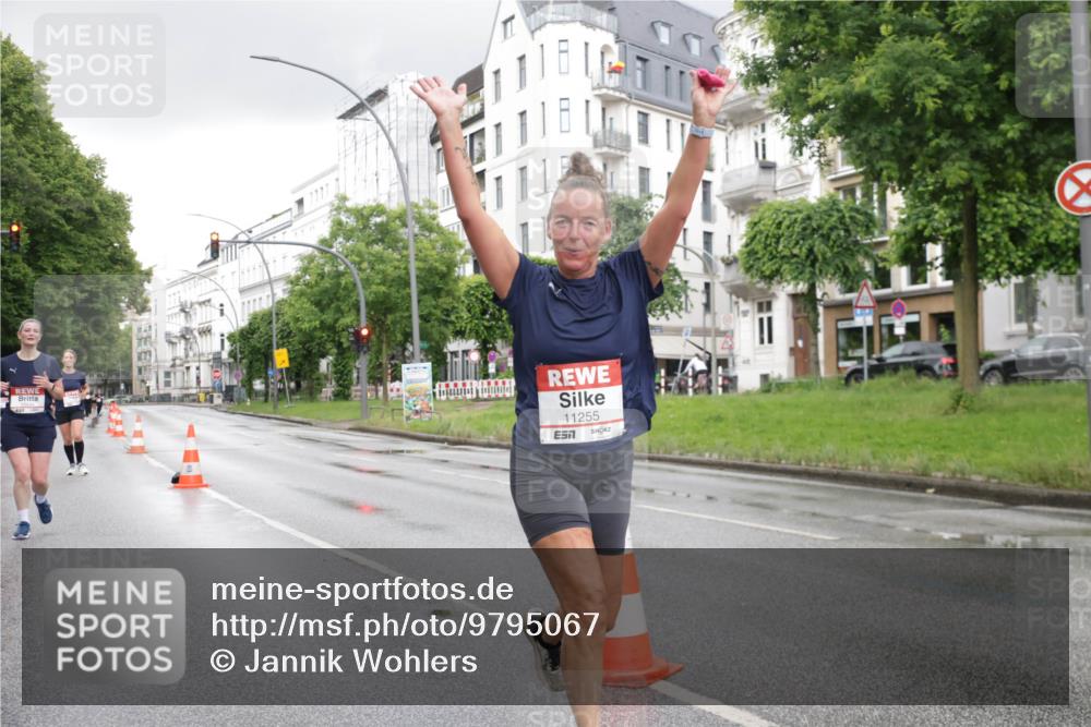 14.06.2026 - REWE Women's Run Jannik Wohlers http://msf.ph/oto/9795067 14.06.2026 09:55:52 Laufen 11255 meine-sportfotos.de