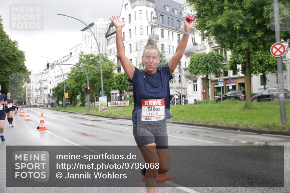 14.06.2026 - REWE Women's Run Jannik Wohlers http://msf.ph/oto/9795068 14.06.2026 09:55:52 Laufen 11255 meine-sportfotos.de