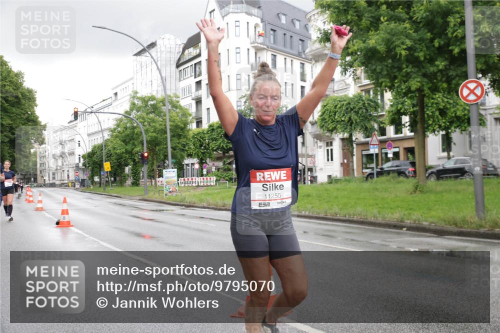 14.06.2026 - REWE Women's Run Jannik Wohlers http://msf.ph/oto/9795070 14.06.2026 09:55:52 Laufen 11255 meine-sportfotos.de