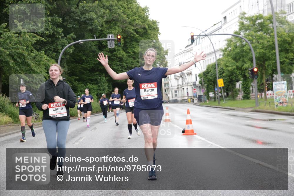 14.06.2026 - REWE Women's Run Jannik Wohlers http://msf.ph/oto/9795073 14.06.2026 09:55:54 Laufen 11265, 57, 10594, 57 meine-sportfotos.de