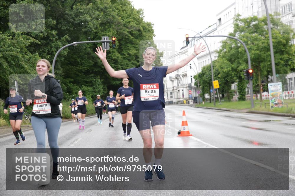 14.06.2026 - REWE Women's Run Jannik Wohlers http://msf.ph/oto/9795079 14.06.2026 09:55:54 Laufen 11265, 10594, 57 meine-sportfotos.de