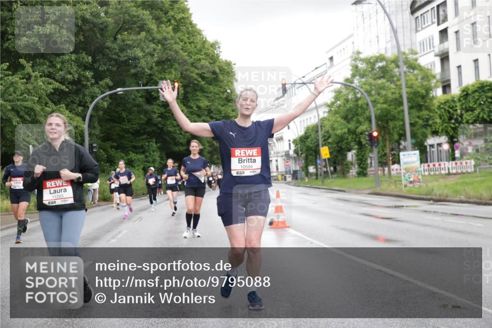 14.06.2026 - REWE Women's Run Jannik Wohlers http://msf.ph/oto/9795088 14.06.2026 09:55:54 Laufen 11265, 7, 10594 meine-sportfotos.de