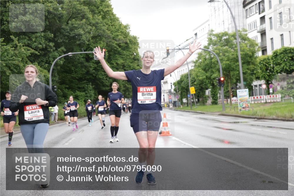 14.06.2026 - REWE Women's Run Jannik Wohlers http://msf.ph/oto/9795090 14.06.2026 09:55:54 Laufen 11265, 57, 10594, 7 meine-sportfotos.de
