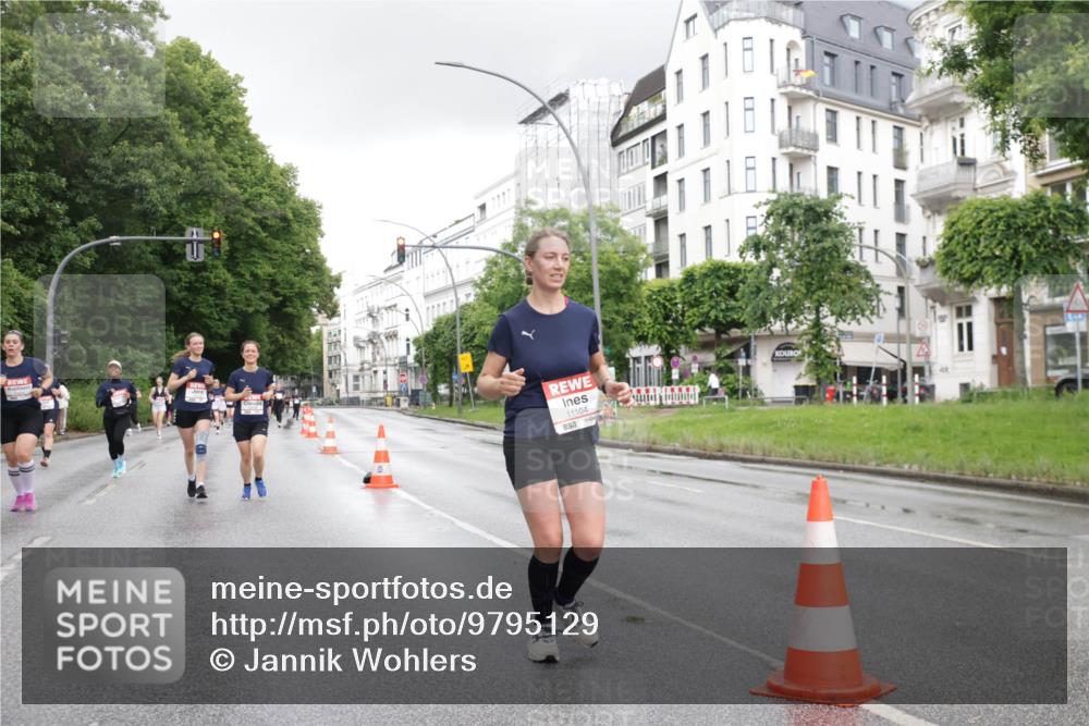14.06.2026 - REWE Women's Run Jannik Wohlers http://msf.ph/oto/9795129 14.06.2026 09:55:57 Laufen 11104 meine-sportfotos.de