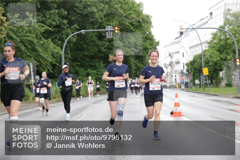 14.06.2026 - REWE Women's Run Jannik Wohlers http://msf.ph/oto/9795132 14.06.2026 09:55:59 Laufen 10566, 10840, 57, 10839, 7 meine-sportfotos.de