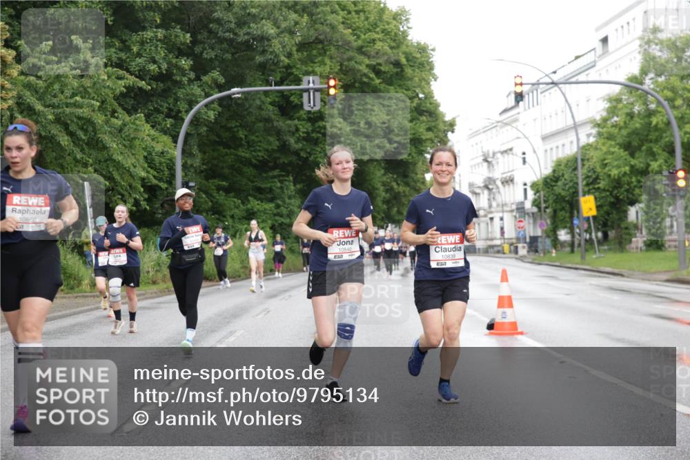 14.06.2026 - REWE Women's Run Jannik Wohlers http://msf.ph/oto/9795134 14.06.2026 09:55:59 Laufen 10566, 10840, 7, 10839, 7 meine-sportfotos.de
