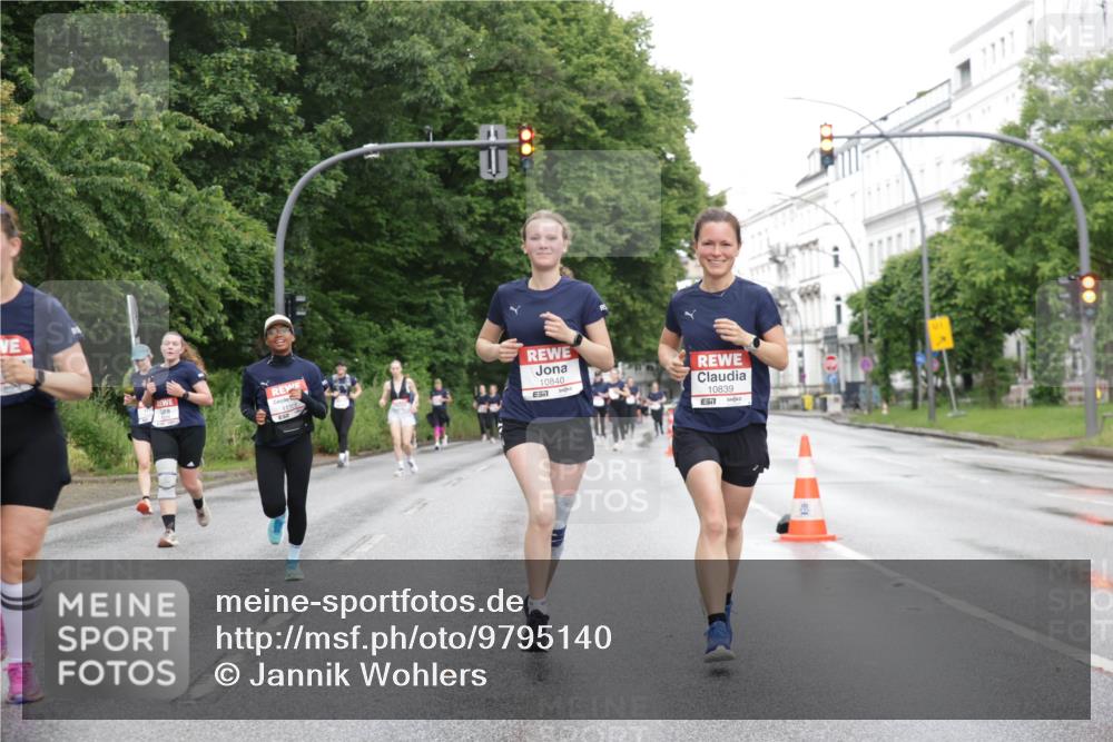 14.06.2026 - REWE Women's Run Jannik Wohlers http://msf.ph/oto/9795140 14.06.2026 09:55:59 Laufen 10840, 57, 10839, 7 meine-sportfotos.de