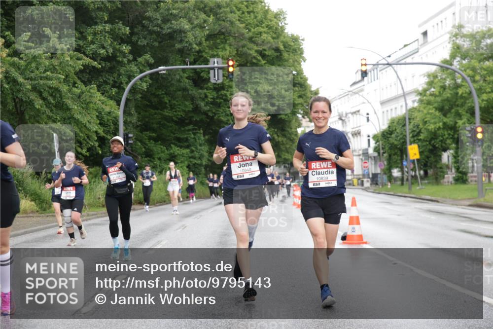 14.06.2026 - REWE Women's Run Jannik Wohlers http://msf.ph/oto/9795143 14.06.2026 09:55:59 Laufen 11101, 10840, 57, 10839, 7 meine-sportfotos.de