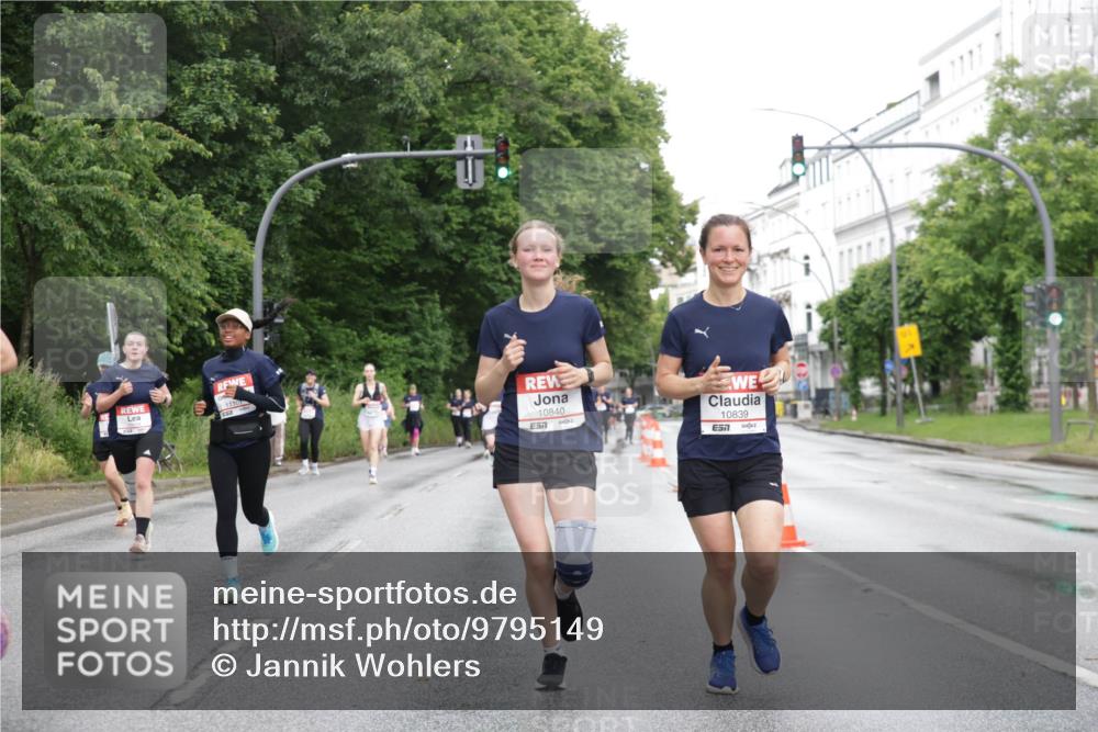 14.06.2026 - REWE Women's Run Jannik Wohlers http://msf.ph/oto/9795149 14.06.2026 09:55:59 Laufen 1110, 10840, 57, 10839, 7 meine-sportfotos.de