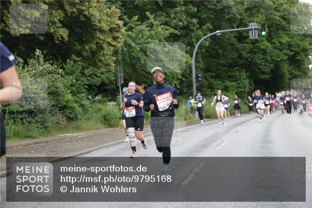 14.06.2026 - REWE Women's Run Jannik Wohlers http://msf.ph/oto/9795168 14.06.2026 09:56:00 Laufen 11107, 7 meine-sportfotos.de