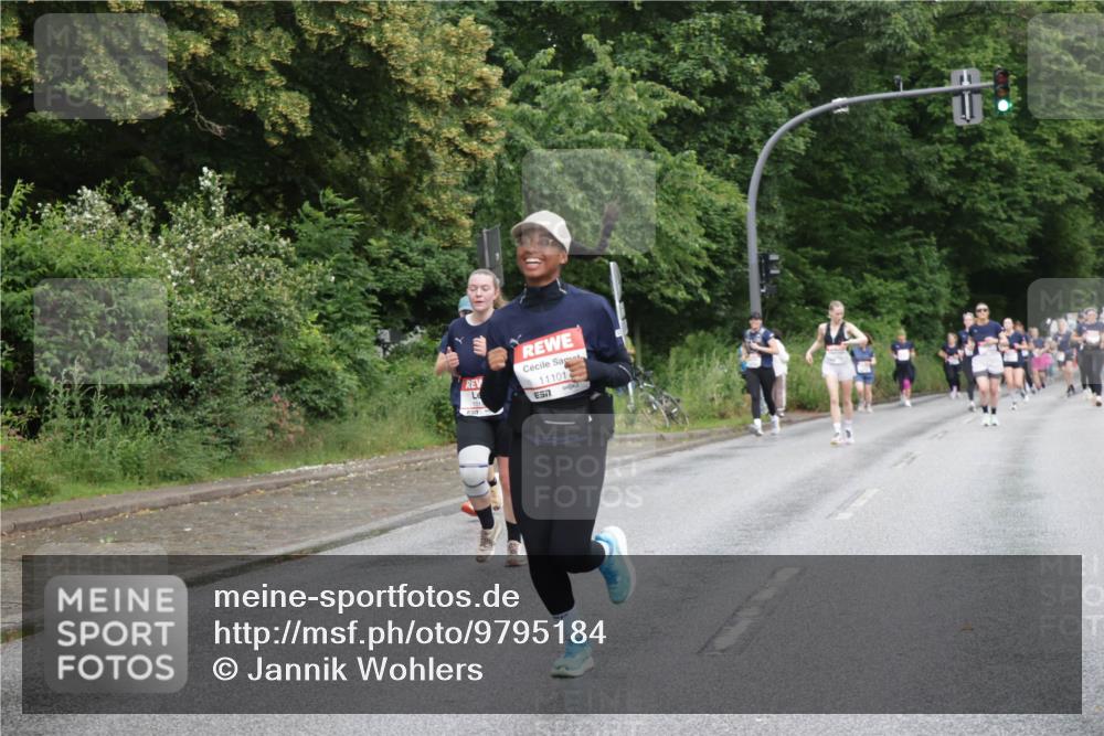 14.06.2026 - REWE Women's Run Jannik Wohlers http://msf.ph/oto/9795184 14.06.2026 09:56:01 Laufen 11101, 57 meine-sportfotos.de