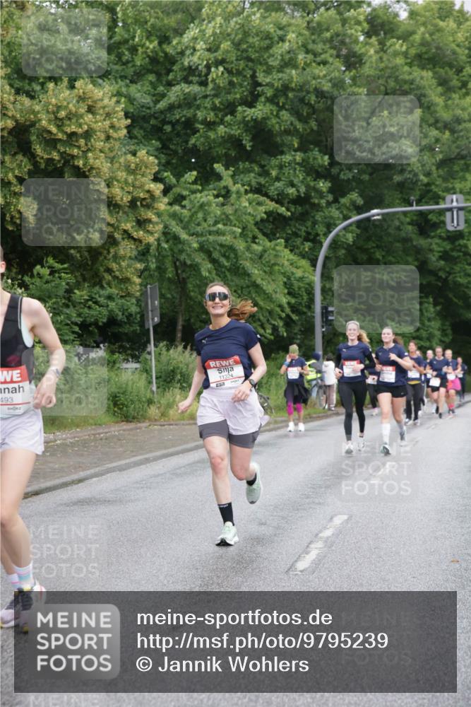 14.06.2026 - REWE Women's Run Jannik Wohlers http://msf.ph/oto/9795239 14.06.2026 09:56:08 Laufen 493, 11324 meine-sportfotos.de
