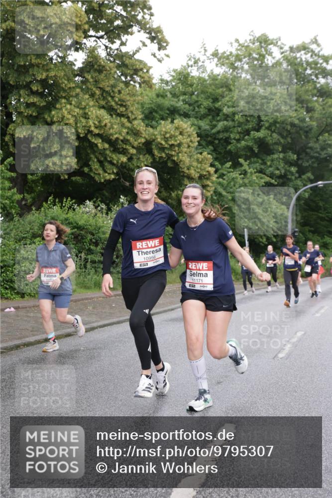 14.06.2026 - REWE Women's Run Jannik Wohlers http://msf.ph/oto/9795307 14.06.2026 09:56:12 Laufen 11483, 10956, 57, 11171 meine-sportfotos.de