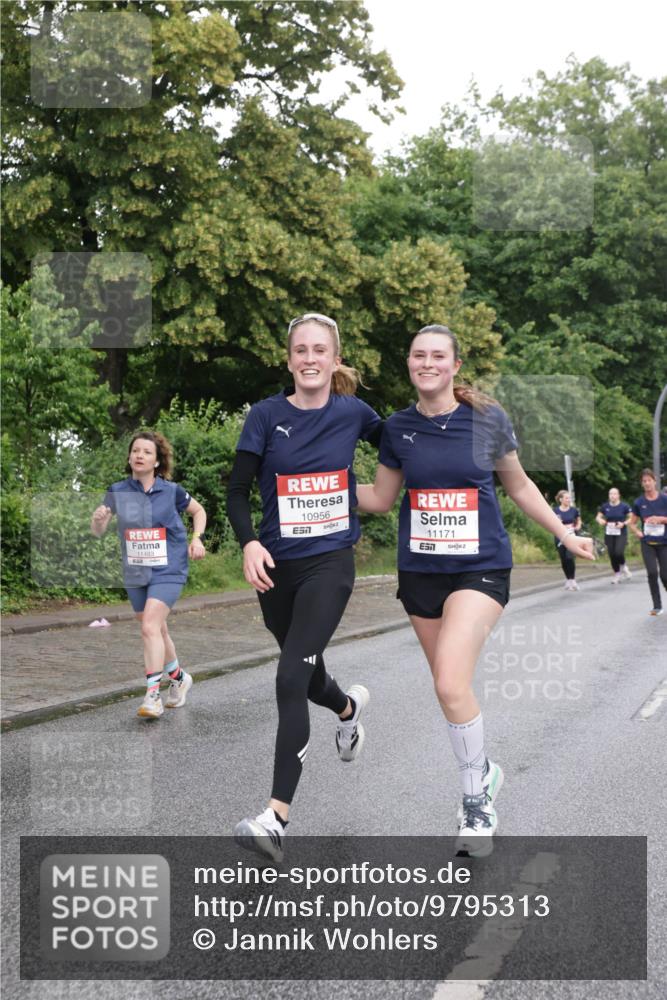 14.06.2026 - REWE Women's Run Jannik Wohlers http://msf.ph/oto/9795313 14.06.2026 09:56:12 Laufen 11483, 10956, 7, 11171, 7 meine-sportfotos.de