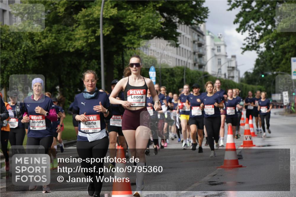 14.06.2026 - REWE Women's Run Jannik Wohlers http://msf.ph/oto/9795360 14.06.2026 09:09:32 Laufen 11383, 10415, 7, 10390, 57 meine-sportfotos.de