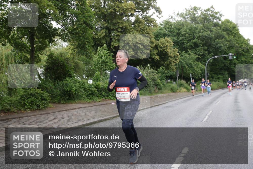 14.06.2026 - REWE Women's Run Jannik Wohlers http://msf.ph/oto/9795366 14.06.2026 09:56:24 Laufen 10121 meine-sportfotos.de