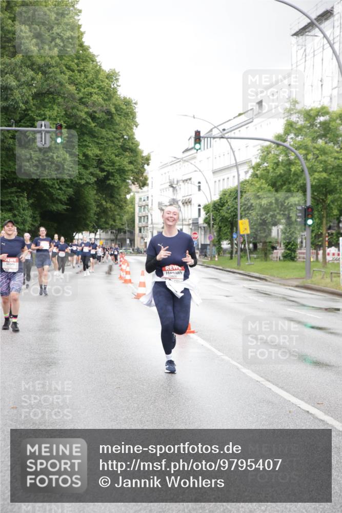 14.06.2026 - REWE Women's Run Jannik Wohlers http://msf.ph/oto/9795407 14.06.2026 09:56:34 Laufen 01 meine-sportfotos.de