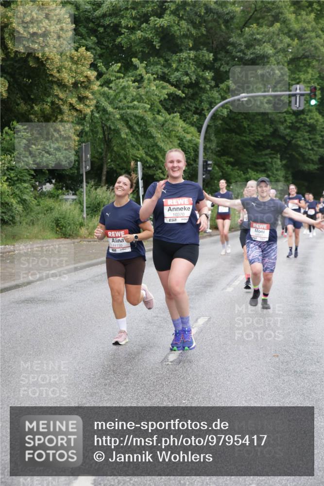 14.06.2026 - REWE Women's Run Jannik Wohlers http://msf.ph/oto/9795417 14.06.2026 09:56:35 Laufen 11150, 10370, 7 meine-sportfotos.de