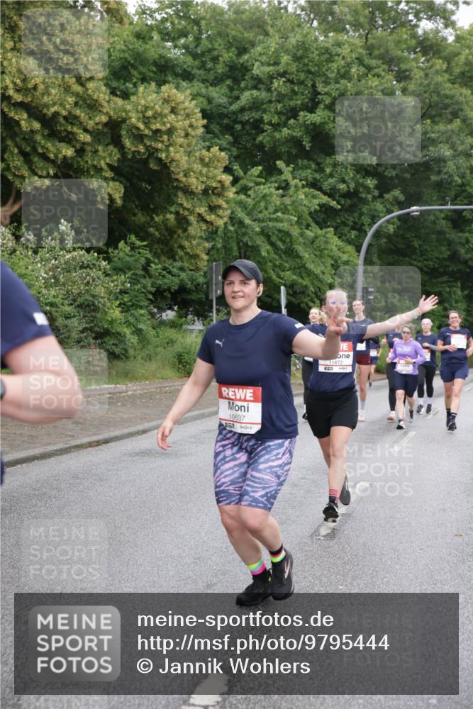 14.06.2026 - REWE Women's Run Jannik Wohlers http://msf.ph/oto/9795444 14.06.2026 09:56:37 Laufen 10637, 11472 meine-sportfotos.de