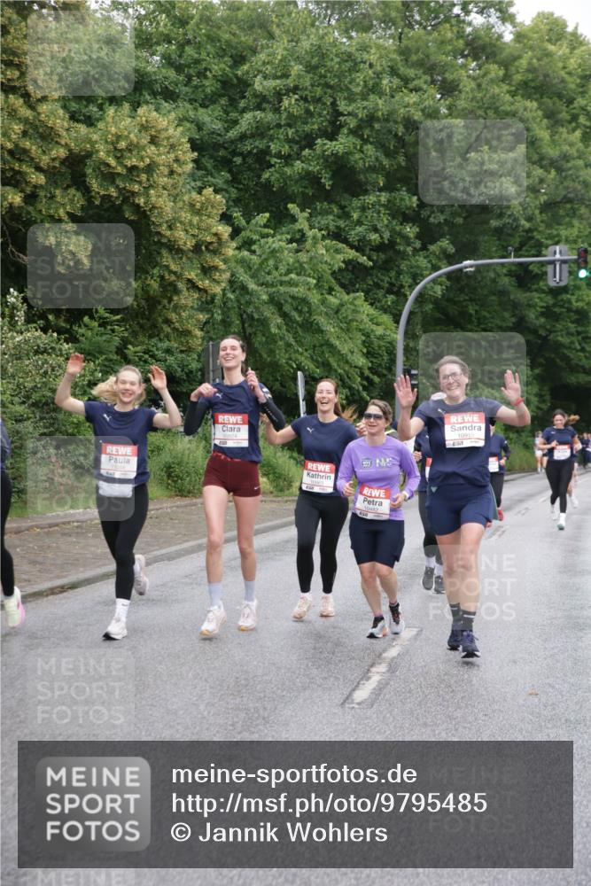14.06.2026 - REWE Women's Run Jannik Wohlers http://msf.ph/oto/9795485 14.06.2026 09:56:40 Laufen 10663, 10482 meine-sportfotos.de