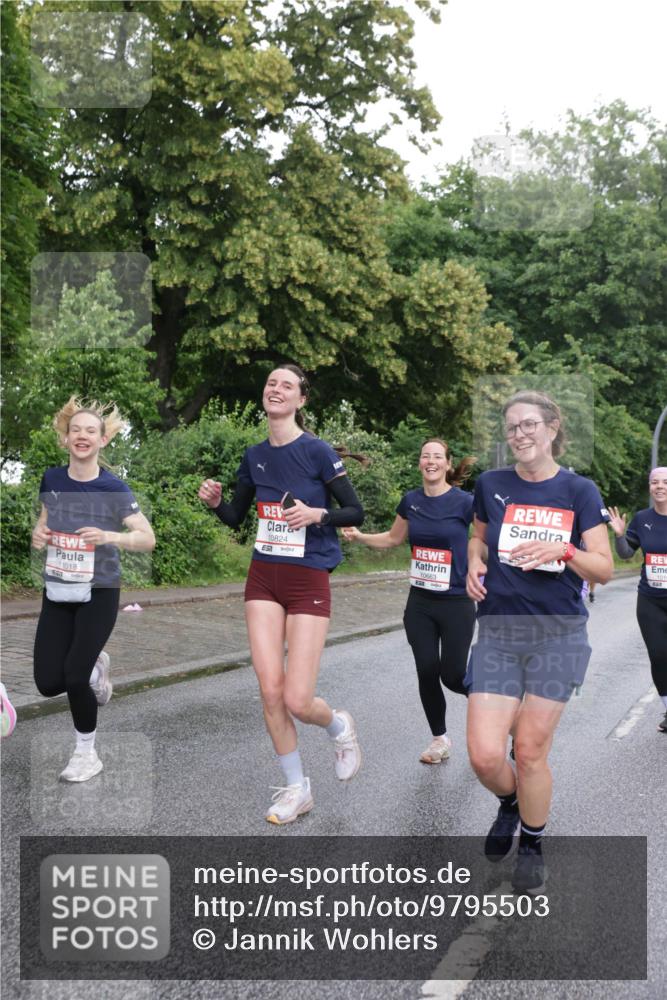 14.06.2026 - REWE Women's Run Jannik Wohlers http://msf.ph/oto/9795503 14.06.2026 09:56:41 Laufen 11018, 10824, 10663 meine-sportfotos.de