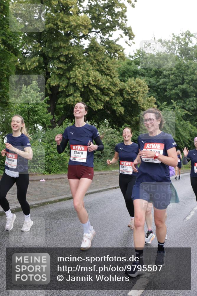 14.06.2026 - REWE Women's Run Jannik Wohlers http://msf.ph/oto/9795507 14.06.2026 09:56:41 Laufen 1018, 10824, 10663, 7 meine-sportfotos.de