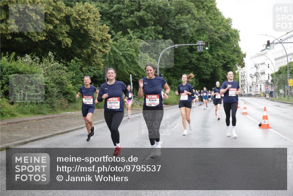 14.06.2026 - REWE Women's Run Jannik Wohlers http://msf.ph/oto/9795537 14.06.2026 09:56:44 Laufen 11045 meine-sportfotos.de