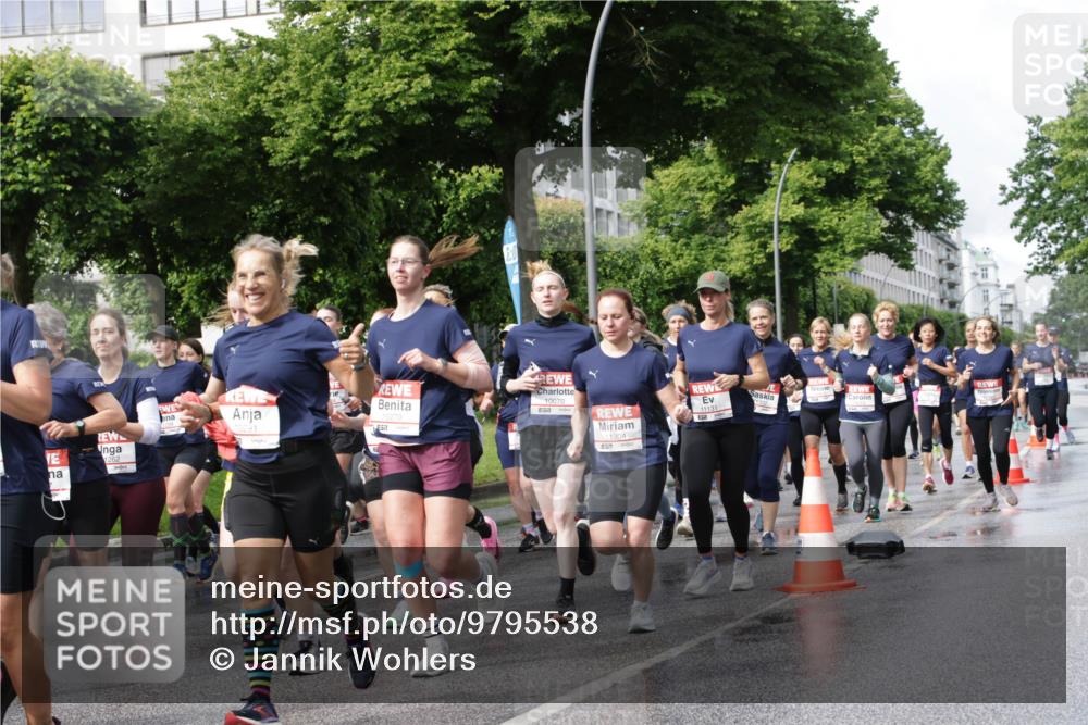 14.06.2026 - REWE Women's Run Jannik Wohlers http://msf.ph/oto/9795538 14.06.2026 09:09:41 Laufen 10291, 10279, 10070, 7, 57, 11131 meine-sportfotos.de