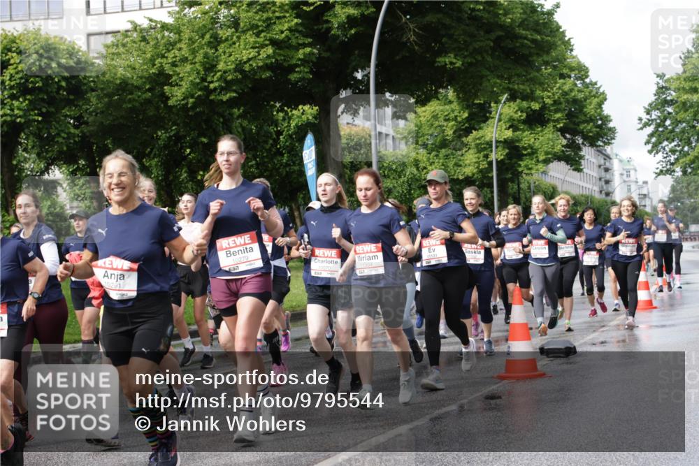14.06.2026 - REWE Women's Run Jannik Wohlers http://msf.ph/oto/9795544 14.06.2026 09:09:41 Laufen 10291, 10279, 57, 11304, 11131, 10070 meine-sportfotos.de