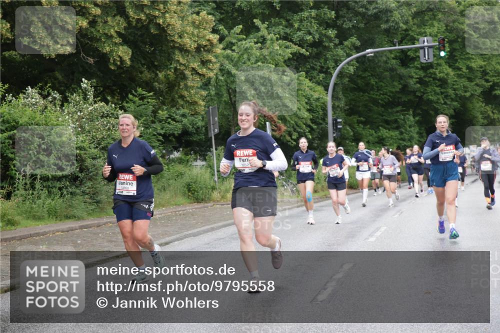 14.06.2026 - REWE Women's Run Jannik Wohlers http://msf.ph/oto/9795558 14.06.2026 09:56:51 Laufen 10860, 10521 meine-sportfotos.de