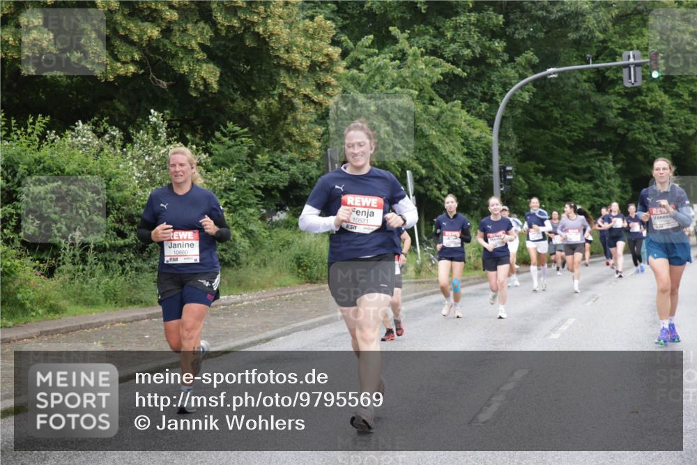 14.06.2026 - REWE Women's Run Jannik Wohlers http://msf.ph/oto/9795569 14.06.2026 09:56:52 Laufen 10860, 10521, 7, 11162 meine-sportfotos.de