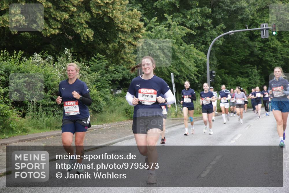 14.06.2026 - REWE Women's Run Jannik Wohlers http://msf.ph/oto/9795573 14.06.2026 09:56:52 Laufen 10860, 57, 10521, 57, 11162 meine-sportfotos.de