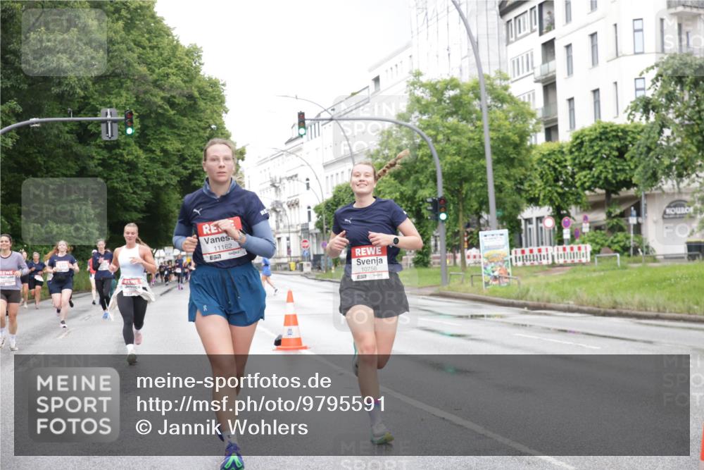 14.06.2026 - REWE Women's Run Jannik Wohlers http://msf.ph/oto/9795591 14.06.2026 09:56:54 Laufen 11162, 57, 10756, 57 meine-sportfotos.de