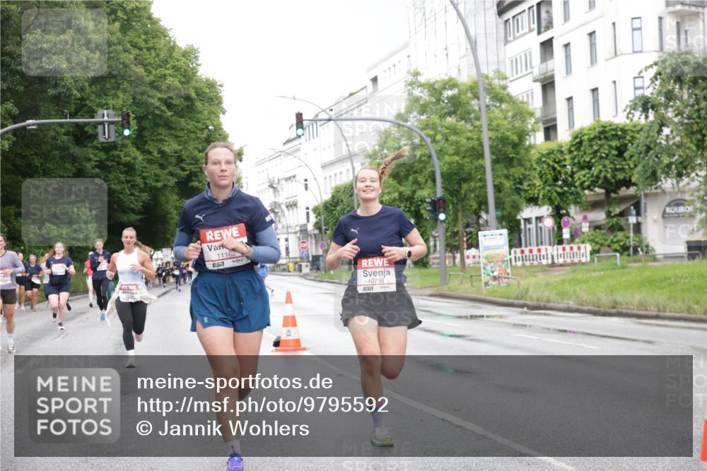 14.06.2026 - REWE Women's Run Jannik Wohlers http://msf.ph/oto/9795592 14.06.2026 09:56:54 Laufen 11162, 7, 10756, 57 meine-sportfotos.de