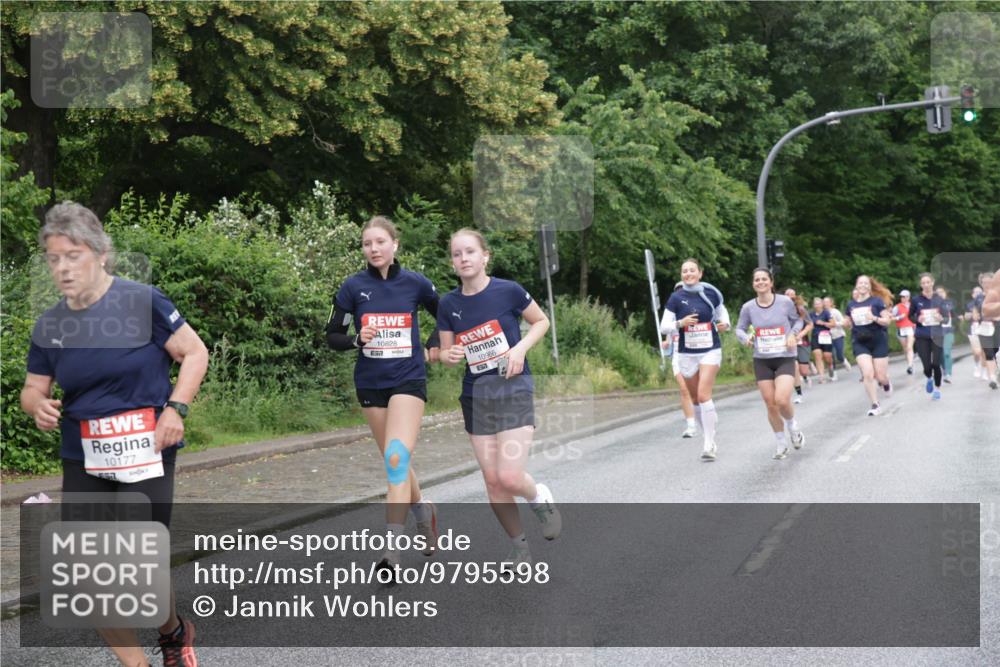 14.06.2026 - REWE Women's Run Jannik Wohlers http://msf.ph/oto/9795598 14.06.2026 09:56:55 Laufen 10177, 557, 10828, 51, 10966 meine-sportfotos.de