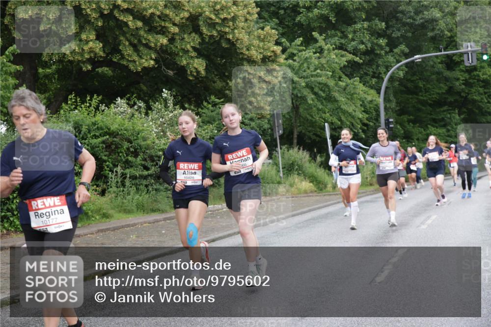 14.06.2026 - REWE Women's Run Jannik Wohlers http://msf.ph/oto/9795602 14.06.2026 09:56:55 Laufen 10177, 57, 10828, 966 meine-sportfotos.de
