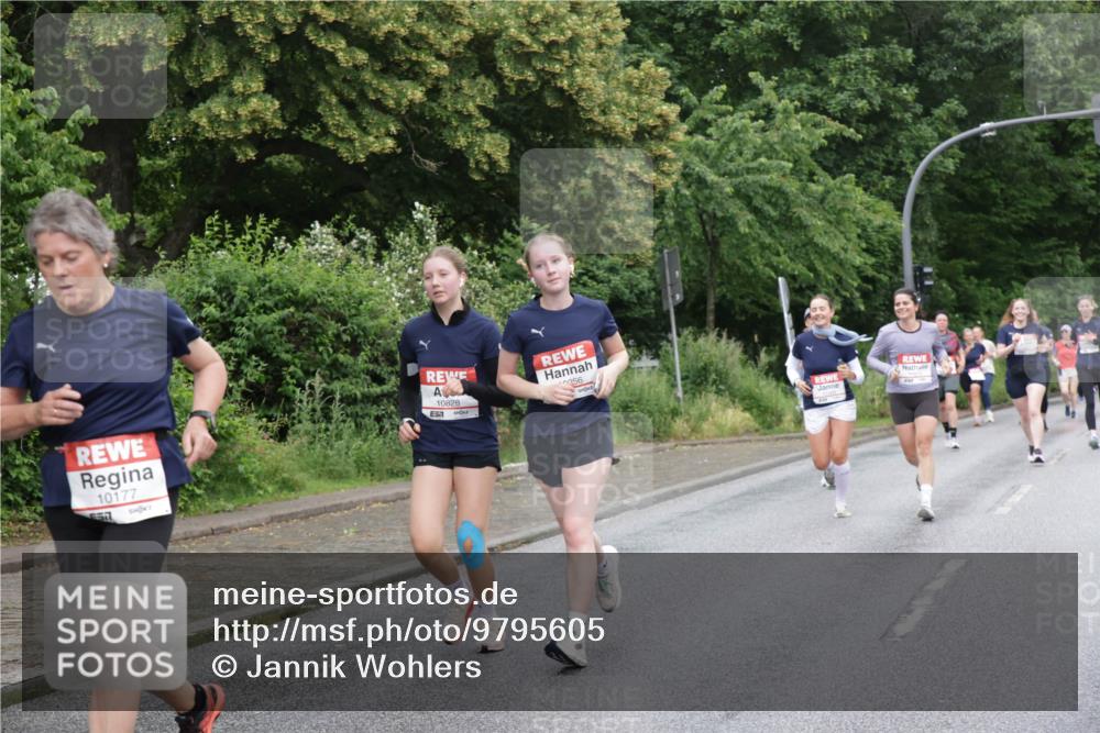 14.06.2026 - REWE Women's Run Jannik Wohlers http://msf.ph/oto/9795605 14.06.2026 09:56:55 Laufen 10177, 557, 10828, 7, 56 meine-sportfotos.de