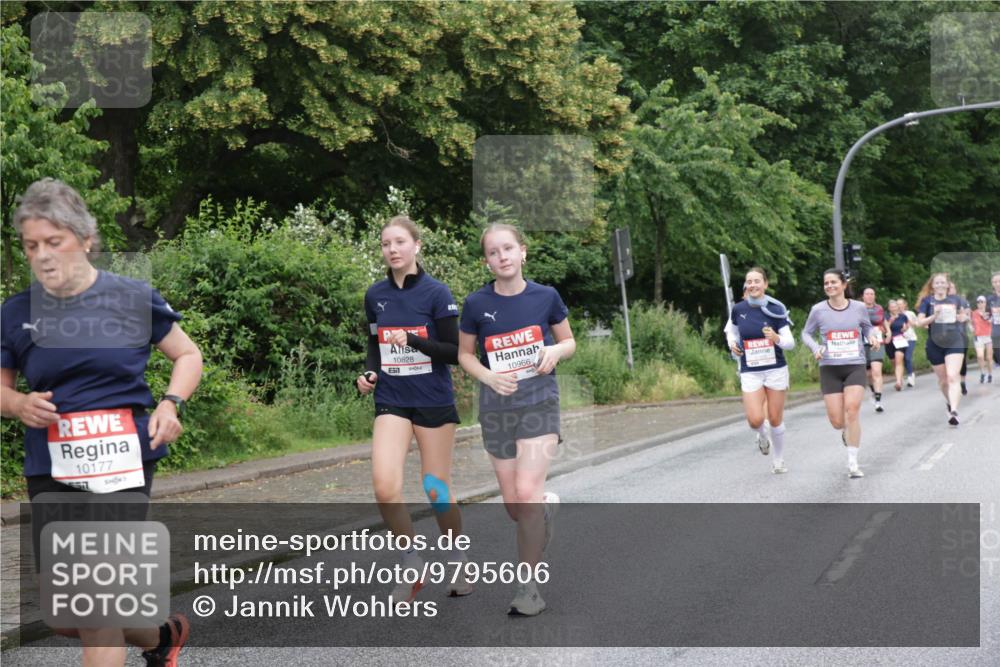 14.06.2026 - REWE Women's Run Jannik Wohlers http://msf.ph/oto/9795606 14.06.2026 09:56:55 Laufen 55, 10177, 10828, 10966 meine-sportfotos.de