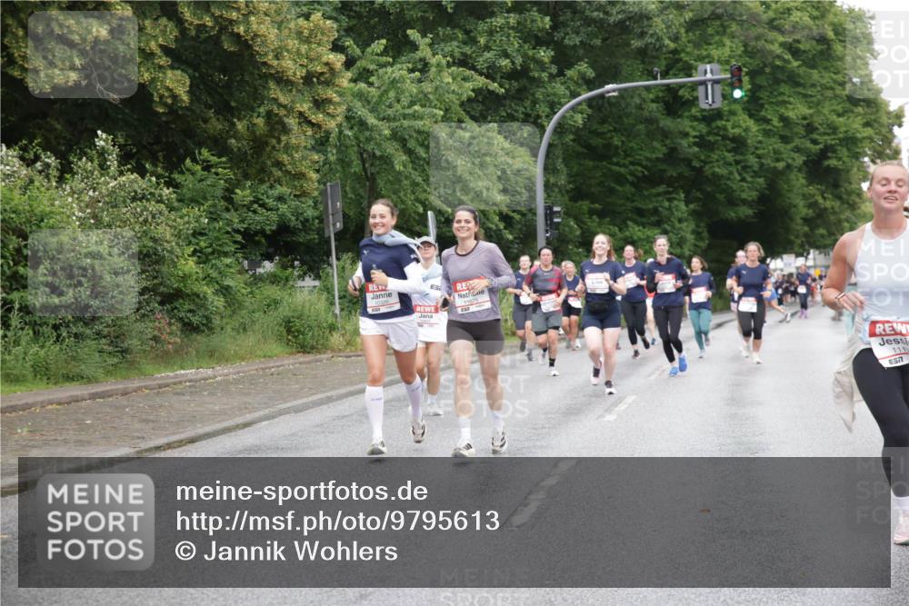 14.06.2026 - REWE Women's Run Jannik Wohlers http://msf.ph/oto/9795613 14.06.2026 09:56:56 Laufen 11075, 111 meine-sportfotos.de