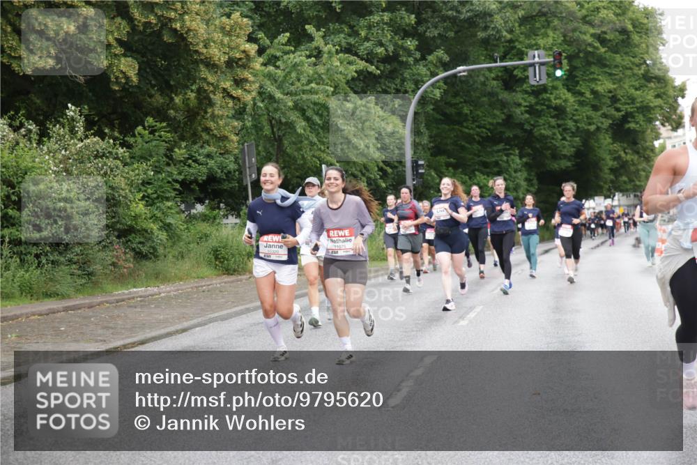 14.06.2026 - REWE Women's Run Jannik Wohlers http://msf.ph/oto/9795620 14.06.2026 09:56:56 Laufen 11075 meine-sportfotos.de