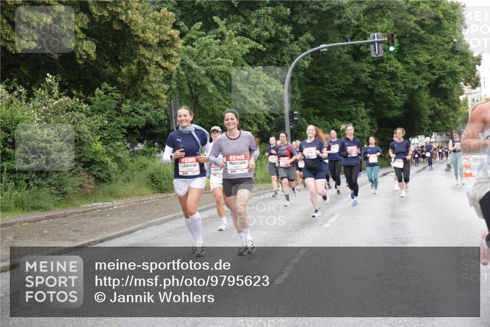 14.06.2026 - REWE Women's Run Jannik Wohlers http://msf.ph/oto/9795623 14.06.2026 09:56:56 Laufen 10320, 11075 meine-sportfotos.de