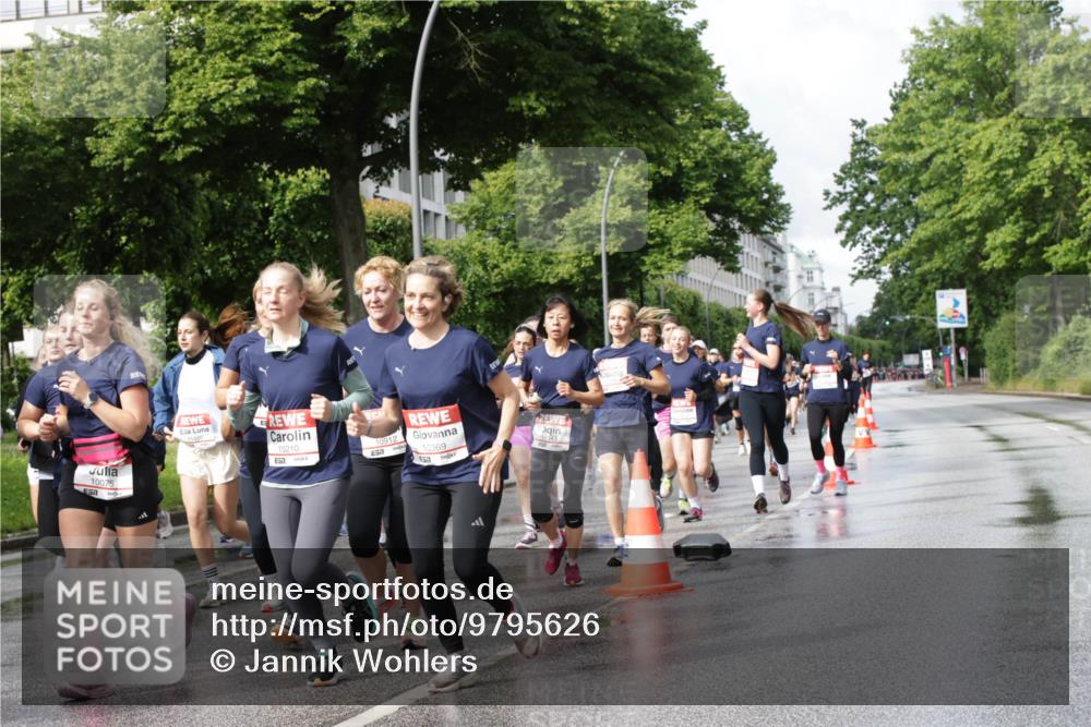 14.06.2026 - REWE Women's Run Jannik Wohlers http://msf.ph/oto/9795626 14.06.2026 09:09:44 Laufen 10075, 10210, 10912, 10369, 57, 11343 meine-sportfotos.de