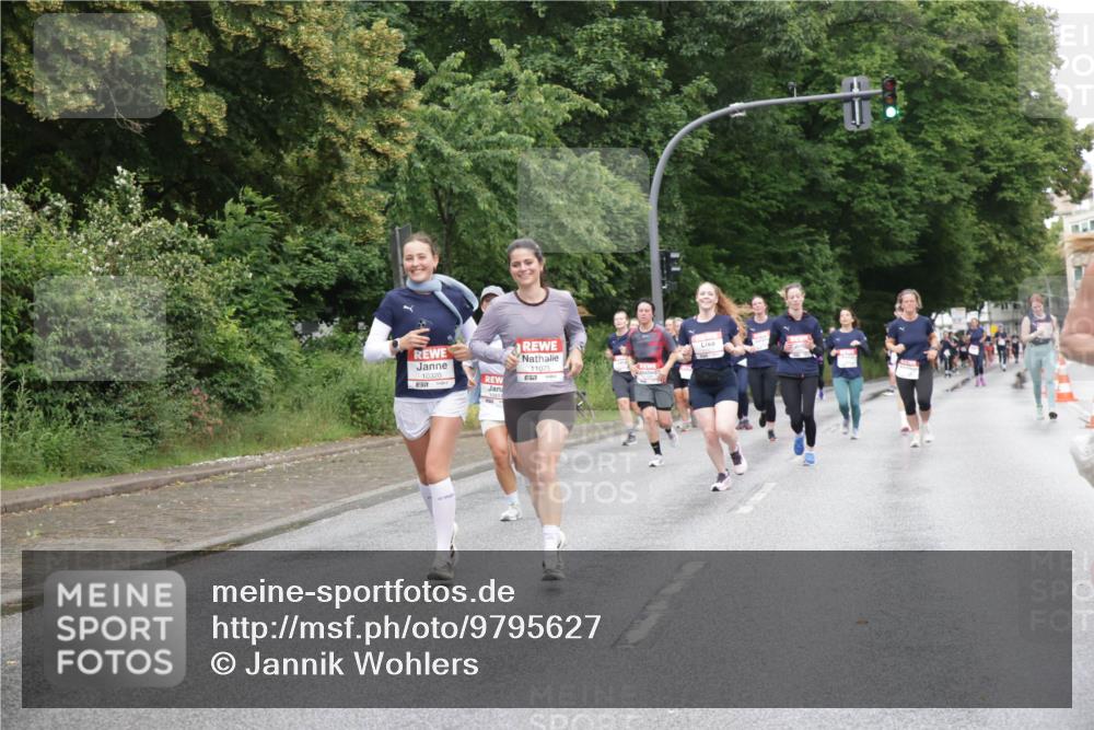 14.06.2026 - REWE Women's Run Jannik Wohlers http://msf.ph/oto/9795627 14.06.2026 09:56:56 Laufen 11075 meine-sportfotos.de