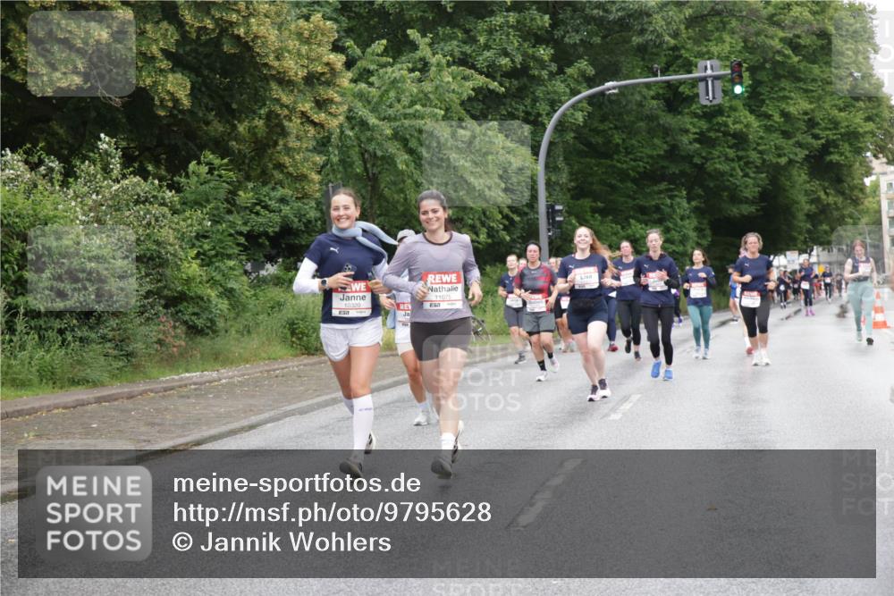 14.06.2026 - REWE Women's Run Jannik Wohlers http://msf.ph/oto/9795628 14.06.2026 09:56:56 Laufen 10320, 11075 meine-sportfotos.de