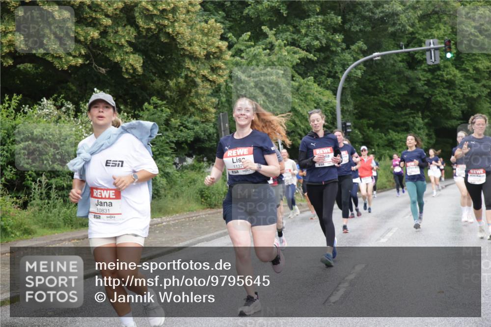 14.06.2026 - REWE Women's Run Jannik Wohlers http://msf.ph/oto/9795645 14.06.2026 09:56:59 Laufen 1137, 7, 10831 meine-sportfotos.de