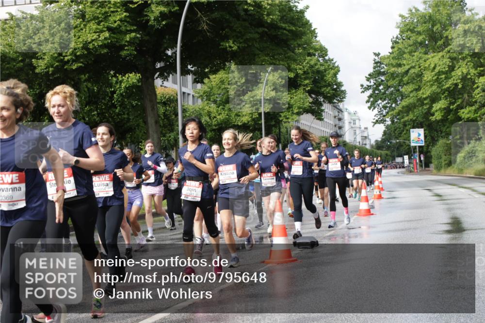 14.06.2026 - REWE Women's Run Jannik Wohlers http://msf.ph/oto/9795648 14.06.2026 09:09:45 Laufen 0369, 7, 10034, 57, 11343 meine-sportfotos.de