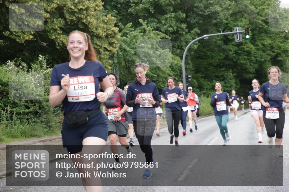 14.06.2026 - REWE Women's Run Jannik Wohlers http://msf.ph/oto/9795661 14.06.2026 09:57:00 Laufen 11375, 57, 1096, 1007, 11078 meine-sportfotos.de