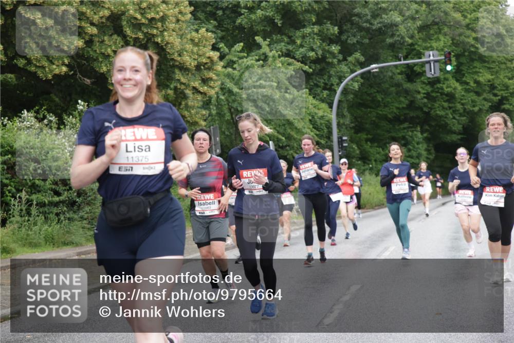 14.06.2026 - REWE Women's Run Jannik Wohlers http://msf.ph/oto/9795664 14.06.2026 09:57:00 Laufen 11375, 7, 10967, 10077 meine-sportfotos.de